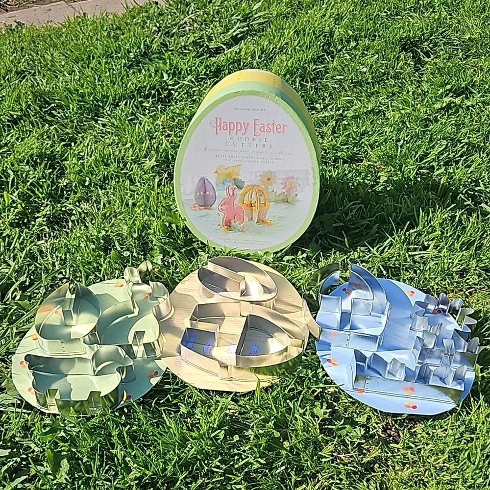 Williams-Sonoma INC cookie cutters 8pc set create 3-D Easter egg box DIY baking